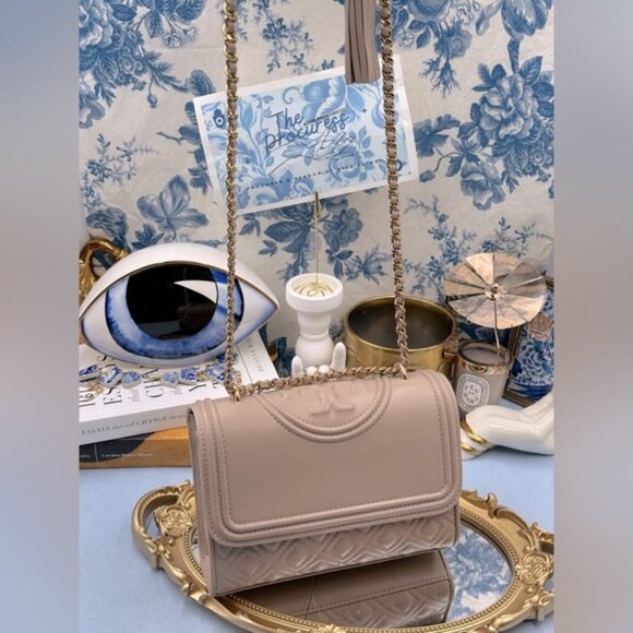 🆕 TORY BURCH 🧿 NWOT Fleming Small Convertible Shoulder Bag, Beige In Bedrock - Picture 2 of 14